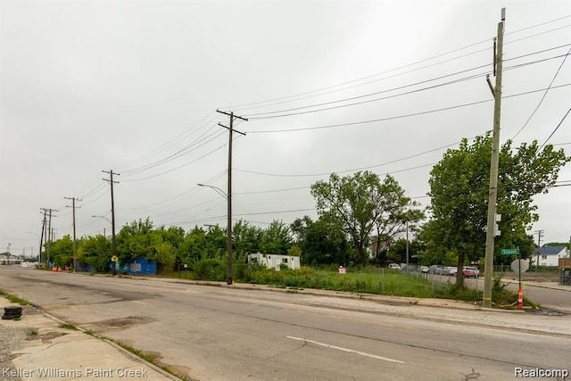 8306 Conant St, Hamtramck, MI 48211 - photo 6
