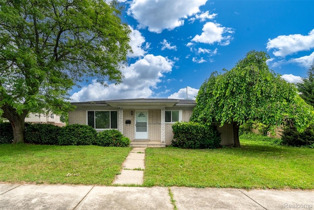 16561 Capri Pl, Roseville, MI 48066 - photo 1