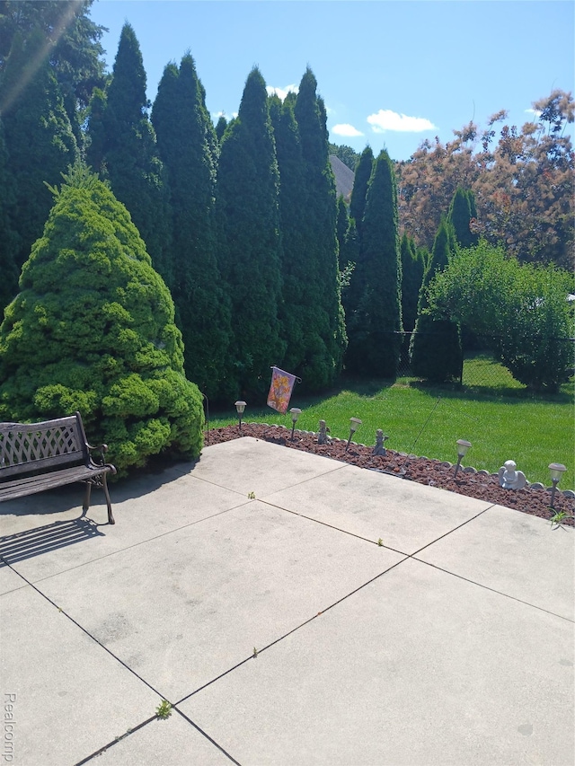 8086 Pickering Pl, Westland, MI 48185 - view of patio / terrace