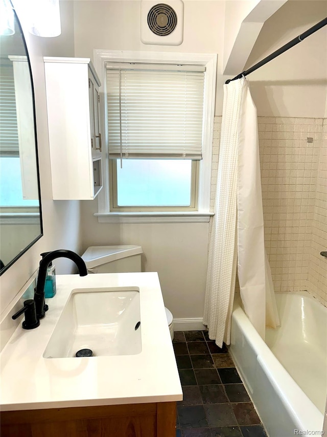 20979 Audette St, Dearborn, MI 48124 - full bath featuring vanity and shower / tub combo
