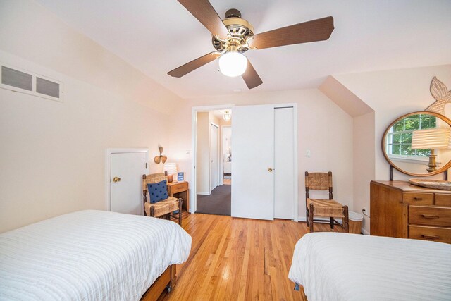 1507 Dicken Dr, Ann Arbor, MI 48103 - bedroom with light wood-style floors, a ceiling fan, and a closet