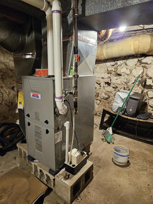 8991 W 1 Mile Rd, Hesperia, MI 49421 - utilities featuring heating unit