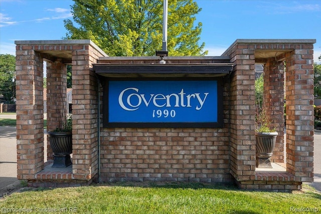 1982 Wickham St, Royal Oak, MI 48073 - view of community / neighborhood sign