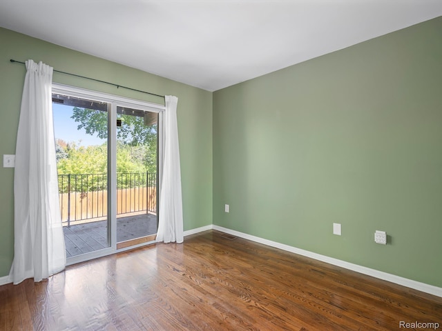 1524 Maryland Club Dr, Royal Oak, MI 48067 - empty room featuring wood finished floors