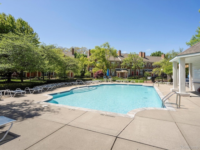 1524 Maryland Club Dr, Royal Oak, MI 48067 - community pool featuring a patio