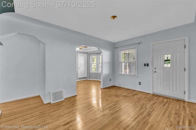 9624 Columbia, Redford, MI 48239 - entrance foyer featuring light wood-type flooring and arched walkways