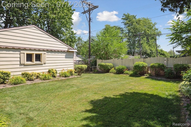 18735 Valade St, Riverview, MI 48193 - view of yard