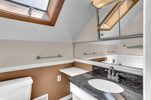 1007 Oak Grove Rd, Jackson, MI 49203 - bathroom featuring toilet and vanity