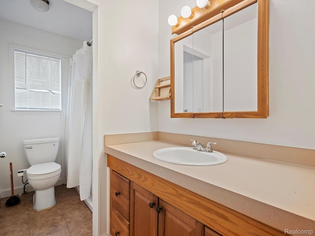 29272 Gloede Dr Unit 16, Warren, MI 48088 - full bathroom featuring vanity and tile patterned flooring