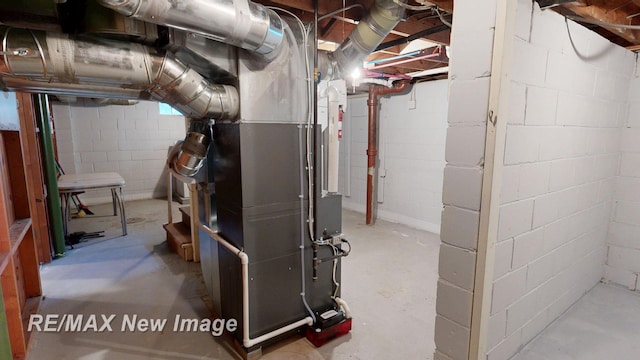508 Malzahn St, Saginaw, MI 48602 - unfinished basement featuring heating unit