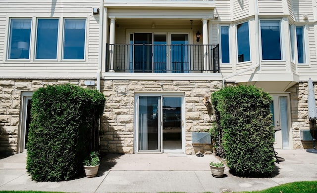 706 N Dockside Cir, Suttons Bay, MI 49682 - view of property