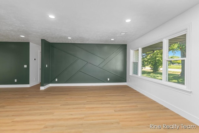 365 E 40th St, Holland, MI 49423