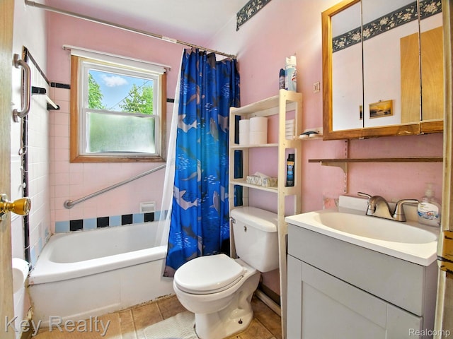 1225 S Annabelle St, Detroit, MI 48217 - bathroom with vanity and shower / tub combo