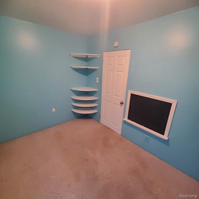 675 E Beverly Ave, Royal Oak, MI 48340 - view of carpeted empty room