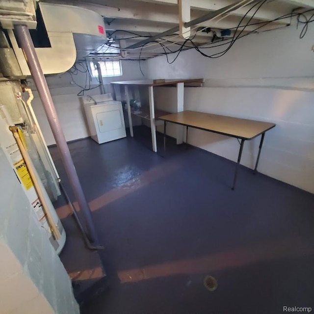 675 E Beverly Ave, Royal Oak, MI 48340 - below grade area with washer / dryer