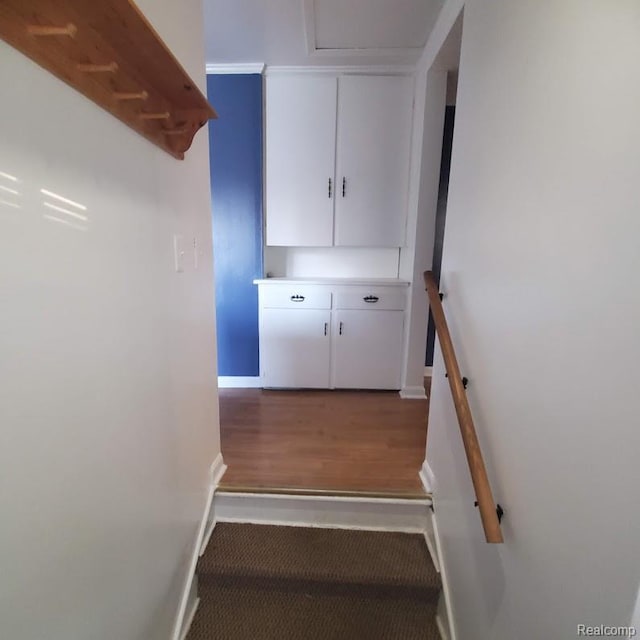 675 E Beverly Ave, Royal Oak, MI 48340 - staircase featuring wood finished floors and baseboards