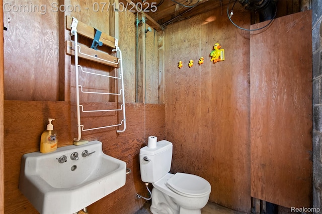 24280 Moritz St, Oak Park, MI 48237 - bathroom featuring toilet and a sink