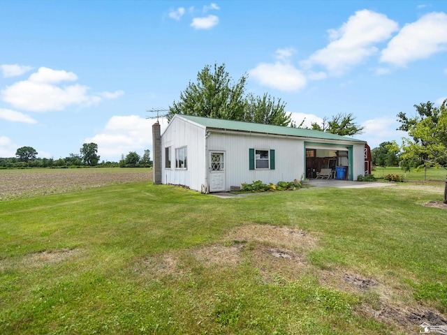 7393 Newport S Rd, Newport, MI 48166 - view of pole building with a yard