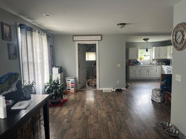 711 E Michigan St, Adrian, MI 49221 - photo 3