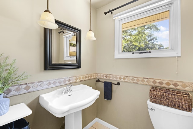15178 154th Ave, Grand Haven, MI 49417 - half bath with wainscoting and tile walls