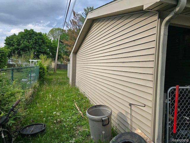 711 Moore St, Owosso, MI 48867 - photo 3