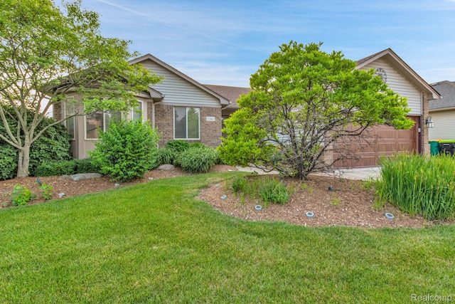 52865 Cross Creek Dr, Chesterfield, MI 48047 - photo 1