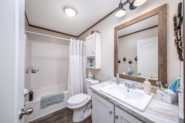17648 Lost Lake Rd, Barryton, MI 49305 - bathroom featuring vanity, shower / tub combo, and wood finished floors