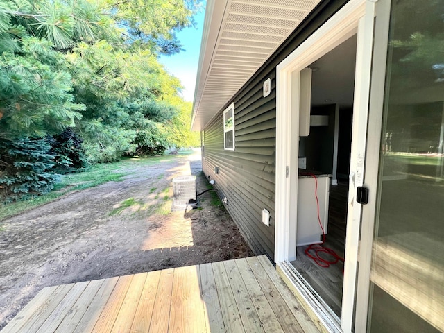 518 S Sullivan Ave, Fremont, MI 49412 - view of wooden deck