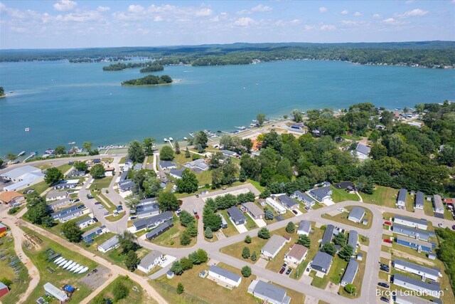 11982 Erica Ln Unit 39, Shelbyville, MI 49344 - bird's eye view of a large body of water