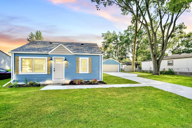 102 E Dallas Ave, Madison Heights, MI 48071 - photo 1
