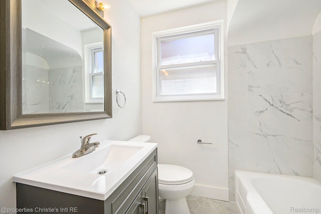 18661 Stoepel St, Detroit, MI 48221 - full bath featuring vanity and tile patterned floors