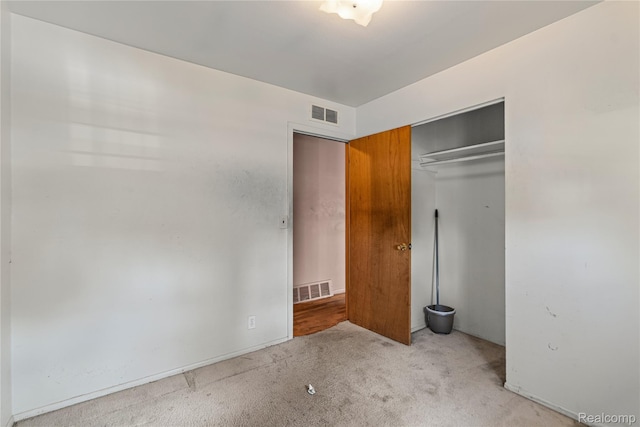 5428 Farmhill Rd, Flint, MI 48505 - unfurnished bedroom with carpet and a closet