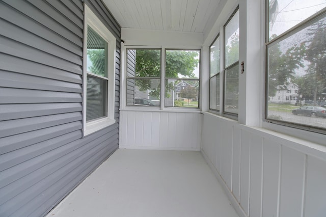 609 W Biddle St, Jackson, MI 49203 - view of unfurnished sunroom