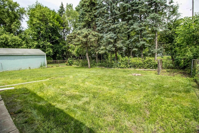 3745 Holly Ave, Flint, MI 48506 - view of yard