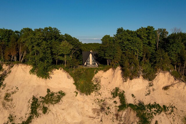 4171 N High Bluffs Dr, Leland, MI 49654