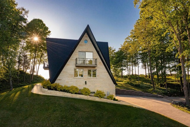 4171 N High Bluffs Dr, Leland, MI 49654