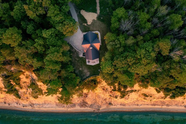4171 N High Bluffs Dr, Leland, MI 49654