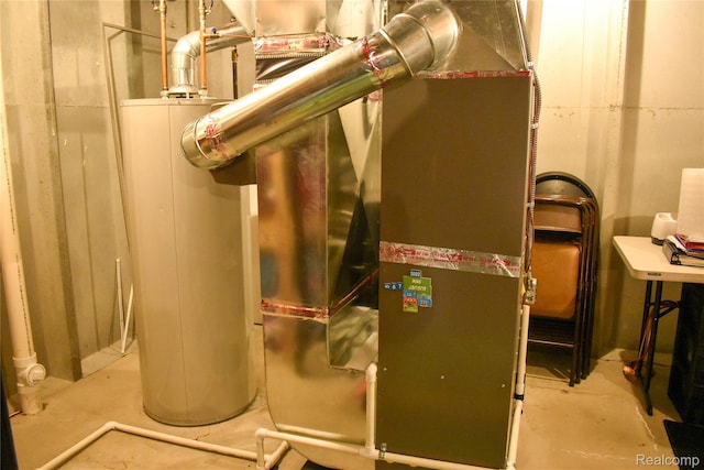 18006 Wingate Dr, Macomb, MI 48042 - utility room with water heater and heating unit