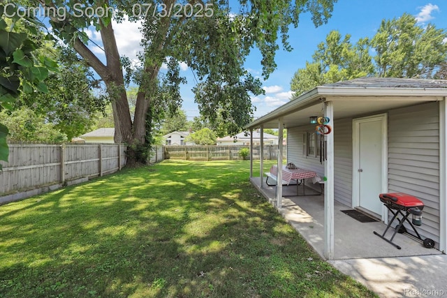 29934 Tamarack Dr, Gibraltar, MI 48134 - fenced backyard featuring a patio