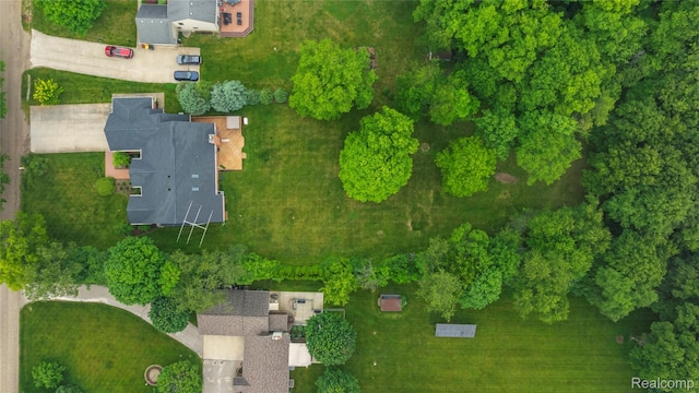 28468 Schroeder St, Farmington Hills, MI 48331 - photo 2