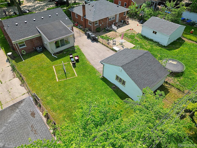 24271 Westhampton St, Oak Park, MI 48237 - aerial perspective of suburban area