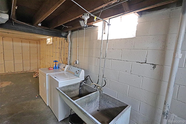 24271 Westhampton St, Oak Park, MI 48237 - laundry area with independent washer and dryer