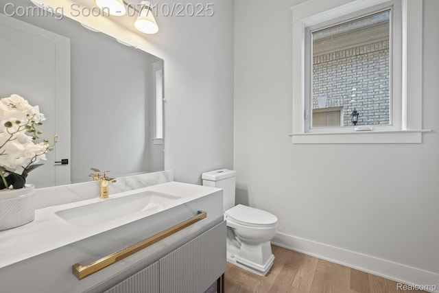 1760 Hamilton Dr, Bloomfield Hills, MI 48302 - bathroom with wood finished floors and vanity