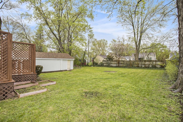 46 N 31st St, Battle Creek, MI 49015 - view of yard with an outbuilding