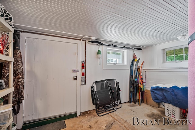 2625 Elmwood Dr, Pierson, MI 49339 - view of garage