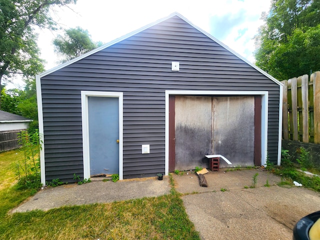 2258 Mckee Ave SW, Grand Rapids, MI 49503 - view of garage