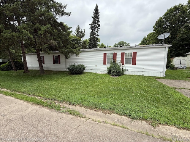 26852 Roric St, Novi, MI 48377 - manufactured / mobile home featuring a front lawn