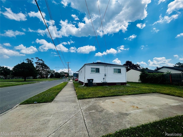 3948 10th St, Ecorse, MI 48229 - view of side of property