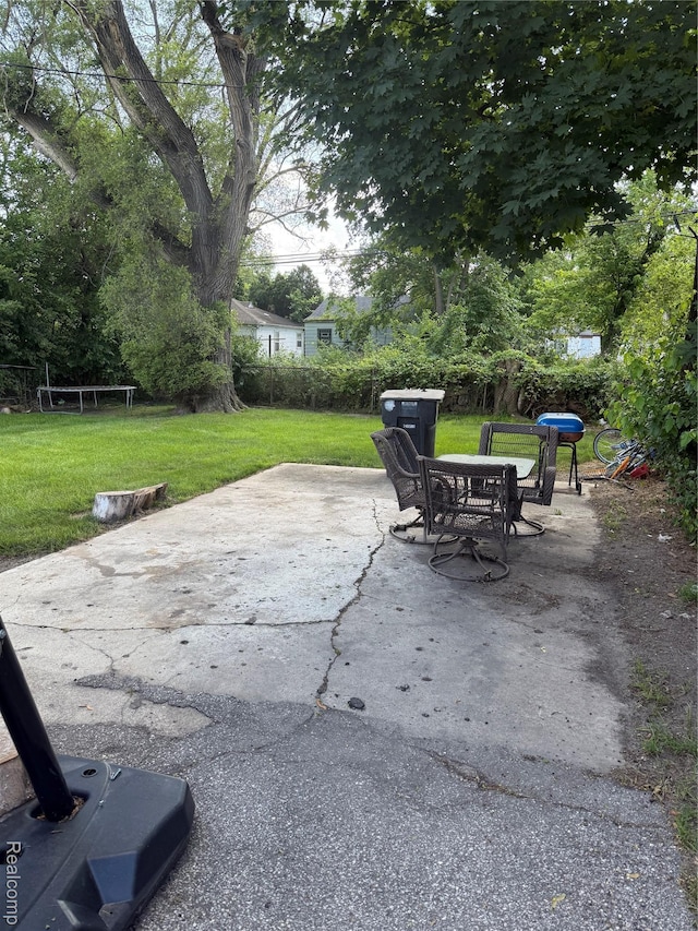 19361 Lindsay St, Detroit, MI 48235 - view of patio / terrace with outdoor dining space