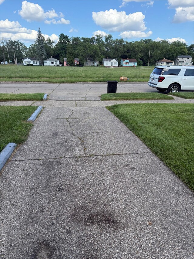 19361 Lindsay St, Detroit, MI 48235 - view of street
